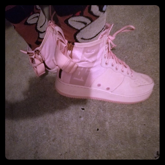 pink air force 1s